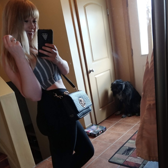 Meet your Posher, Katie - Picture 3 of 10